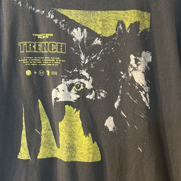 Twenty One Pilots graphic band tee size large - Picture 2 of 5